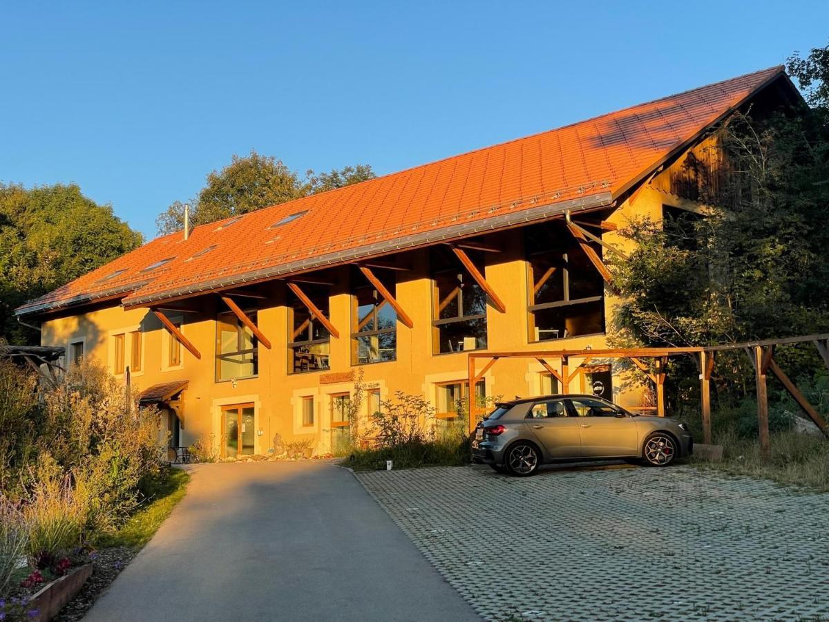 La Ferme Des Aretes Bed & Breakfast La Chaux De Fonds ภายนอก รูปภาพ