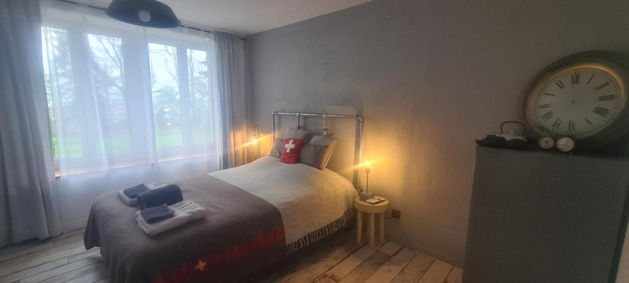 La Ferme Des Aretes Bed & Breakfast La Chaux De Fonds ภายนอก รูปภาพ